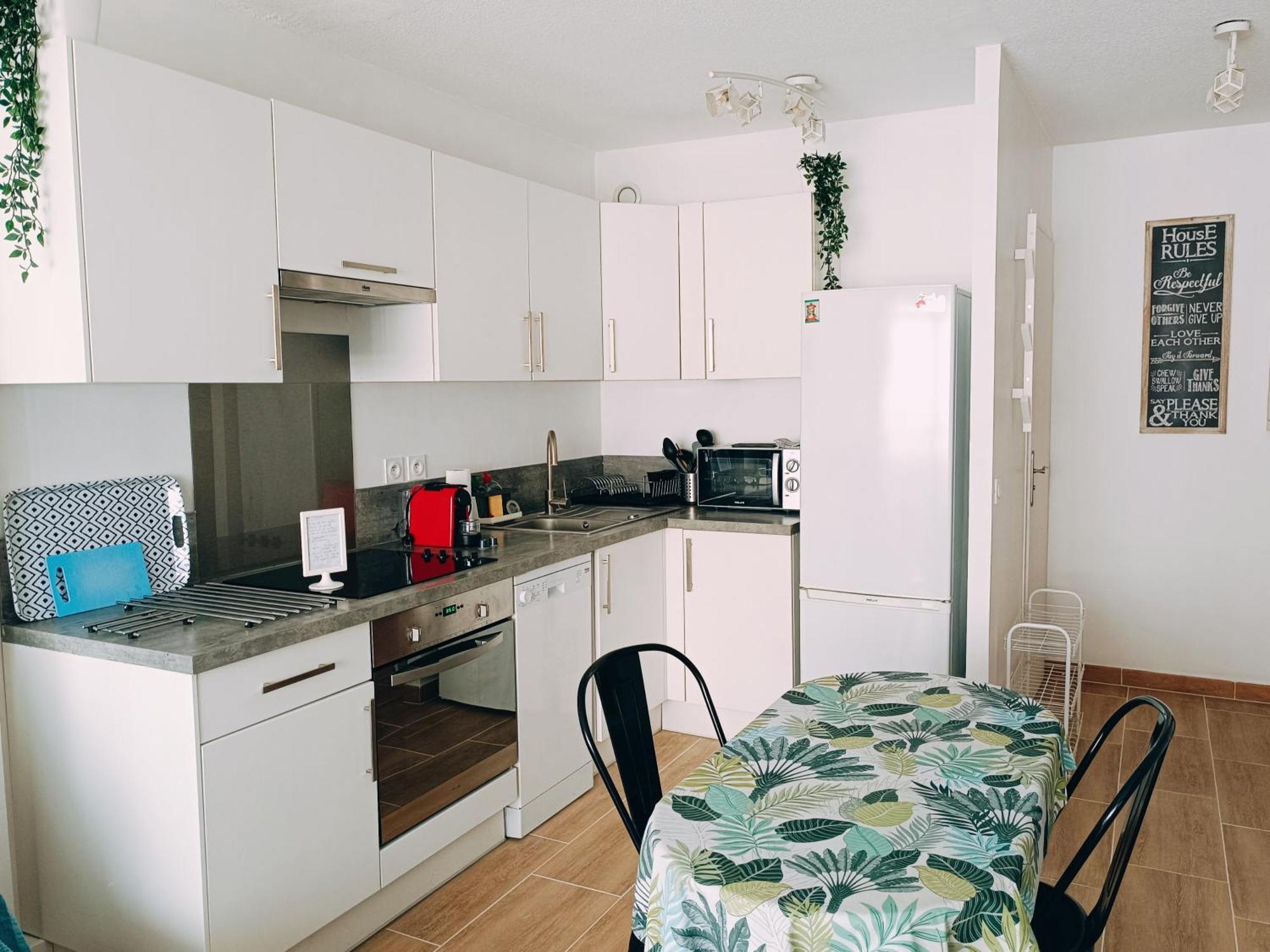 2 Pieces Climatise Avec Balcon Dans Le Vieil Antibes, Residence Avec Ascenseur Εξωτερικό φωτογραφία